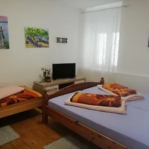 https://studio-rose-pula.in-istria.net